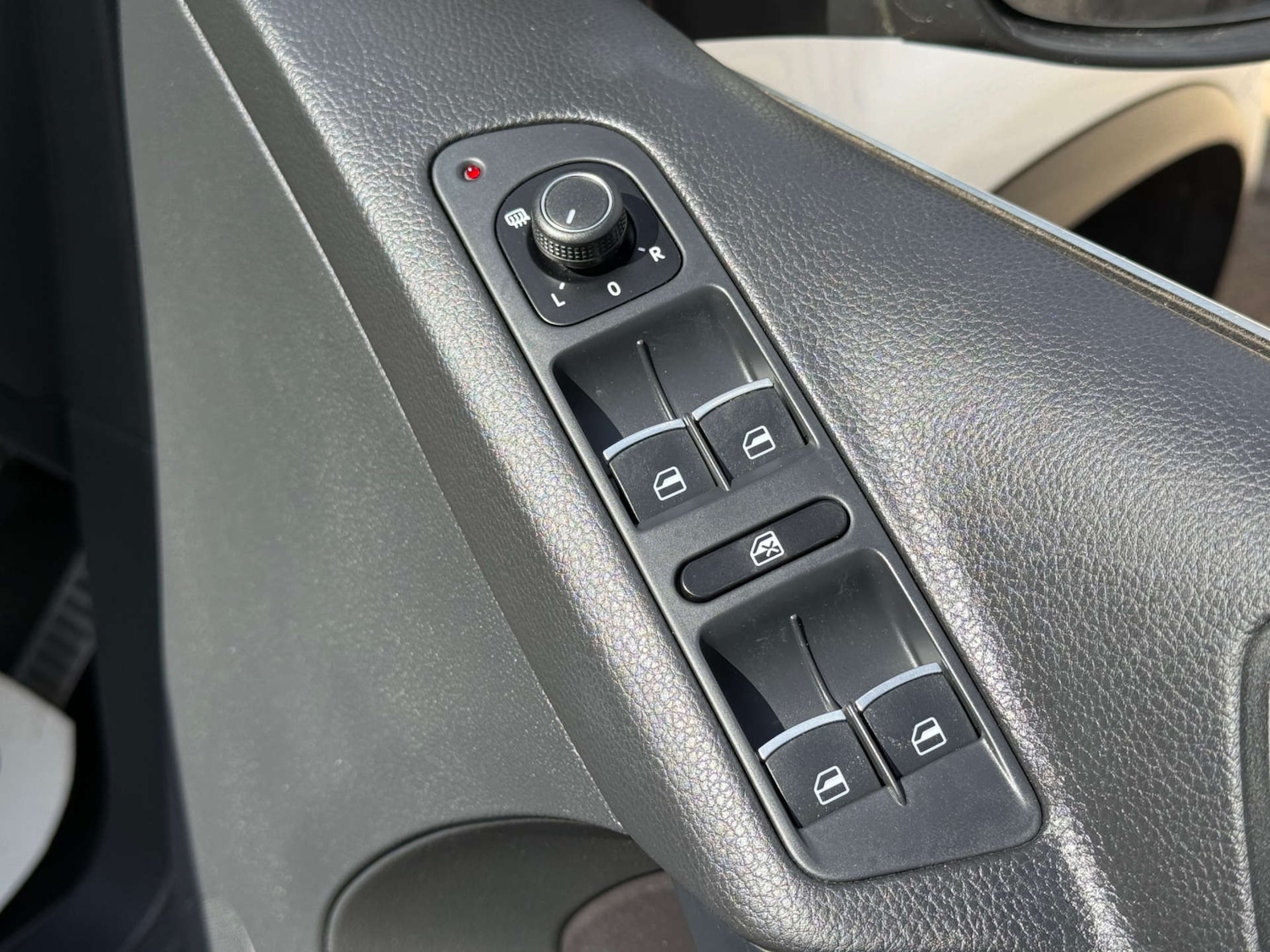 Used Volkswagen Tiguan 2015 for sale - 76118368: Photo 41