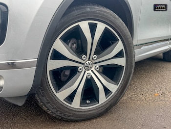 Used Volkswagen Touareg 2015 for sale - 77041792: Photo