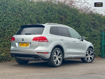 Used Volkswagen Touareg 2015 for sale - 77041792: Photo