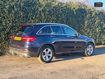 Used Mercedes-Benz GLC 2018 for sale - 77041790: Photo