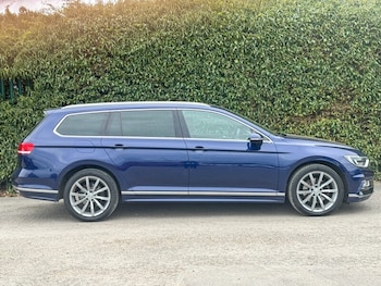 Used Volkswagen Passat 2017 for sale - 77917399: Photo