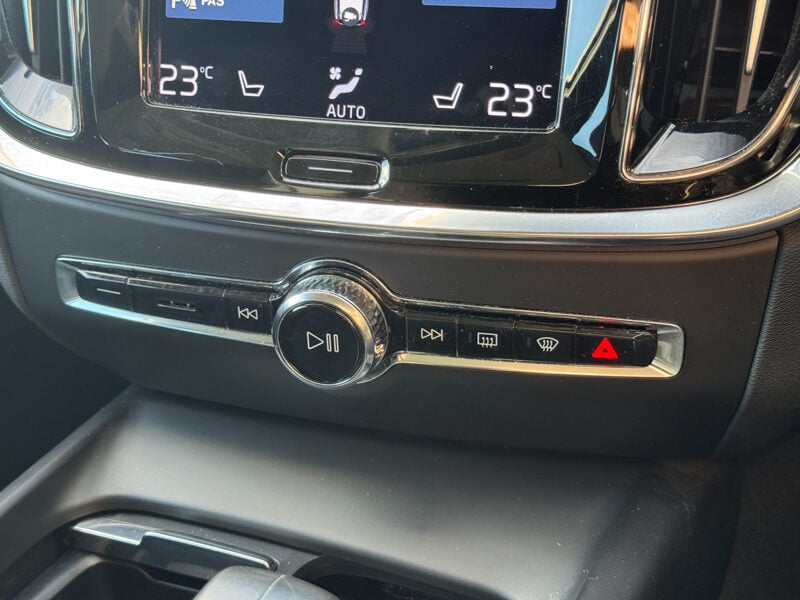 Used Volvo V60 2021 for sale - 77530427: Photo 28