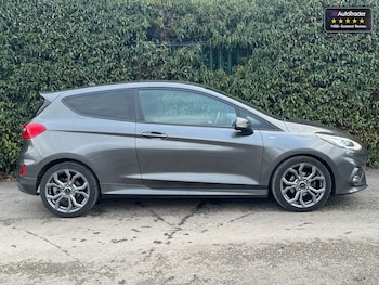 Used Ford Fiesta 2018 for sale - 77223190: Photo