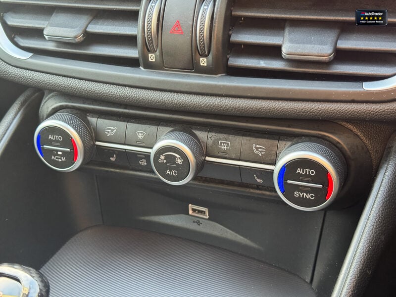 Used Alfa Romeo Giulia 2017 for sale - 77041897: Photo 30