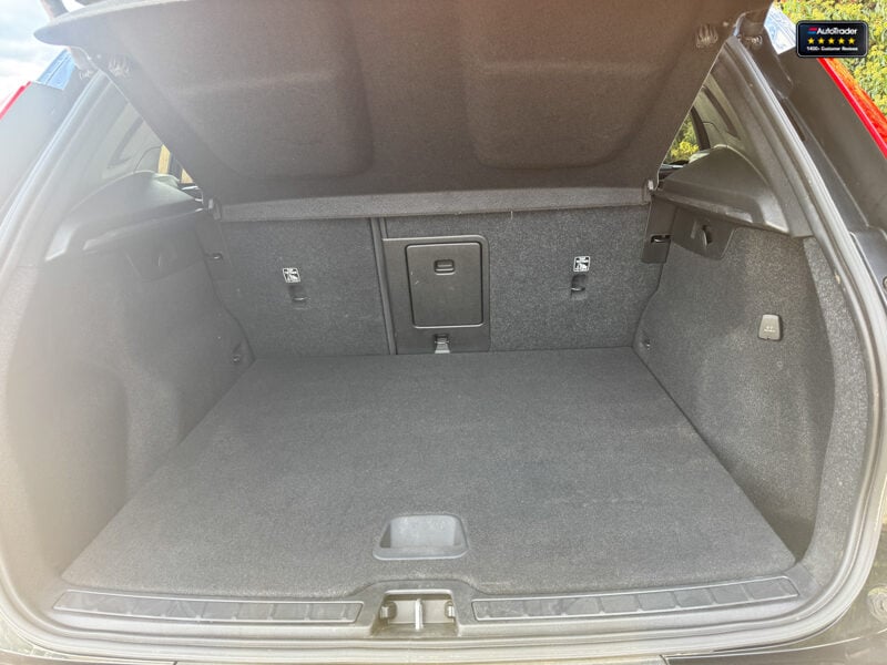 Used Volvo XC40 2021 for sale - 77042243: Photo 8