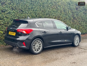 Used Ford Focus 2018 for sale - 77124103: Photo