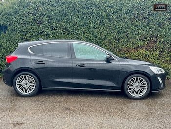 Used Ford Focus 2018 for sale - 77124103: Photo