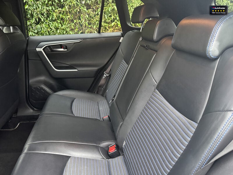 Used Toyota RAV4 2019 for sale - 77037243: Photo 13