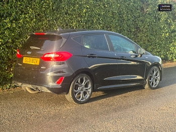 Used Ford Fiesta 2021 for sale - 77041608: Photo