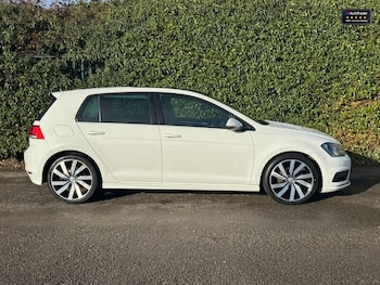 Used Volkswagen Golf 2016 for sale - 77041683: Photo