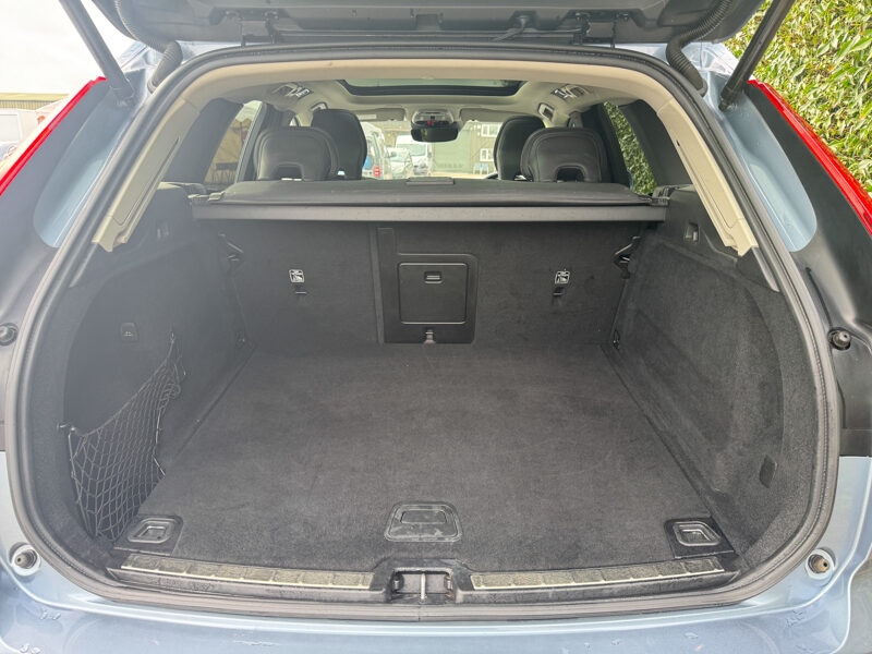 Used Volvo XC60 2019 for sale - 77490795: Photo 8