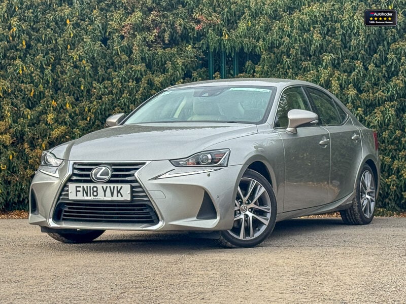 Used Lexus IS 2018 for sale - 77042262: Photo 2