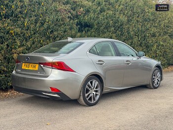 Used Lexus IS 2018 for sale - 77042262: Photo