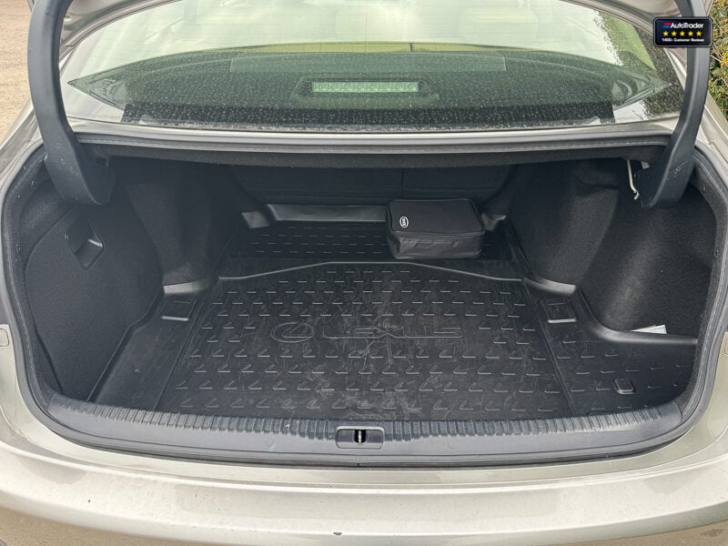 Used Lexus IS 2018 for sale - 77042262: Photo 8