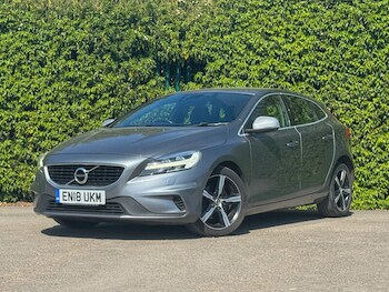Used Volvo V40 2018 for sale - 78369656: Photo