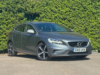 Used Volvo V40 2018 for sale - 78369656: Photo