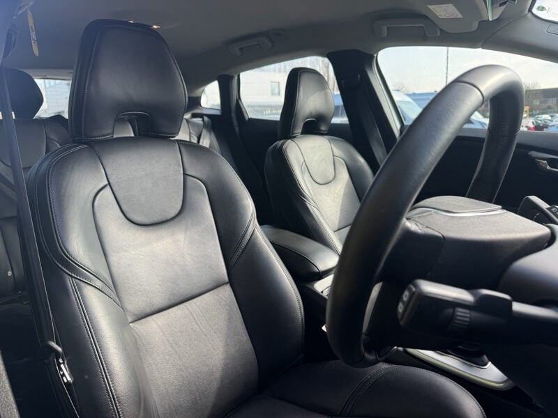 Used Volvo V40 2018 for sale - 77530424: Photo 13