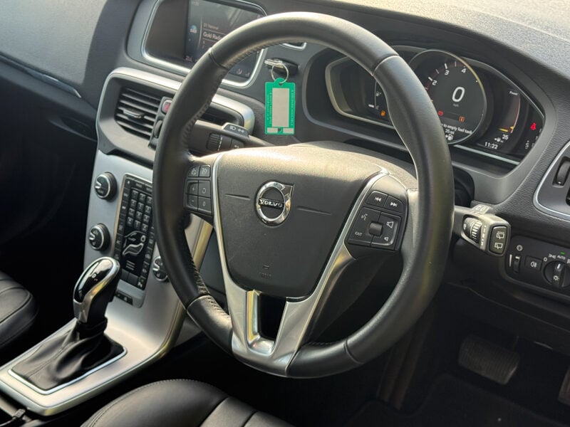 Used Volvo V40 2018 for sale - 77530424: Photo 14