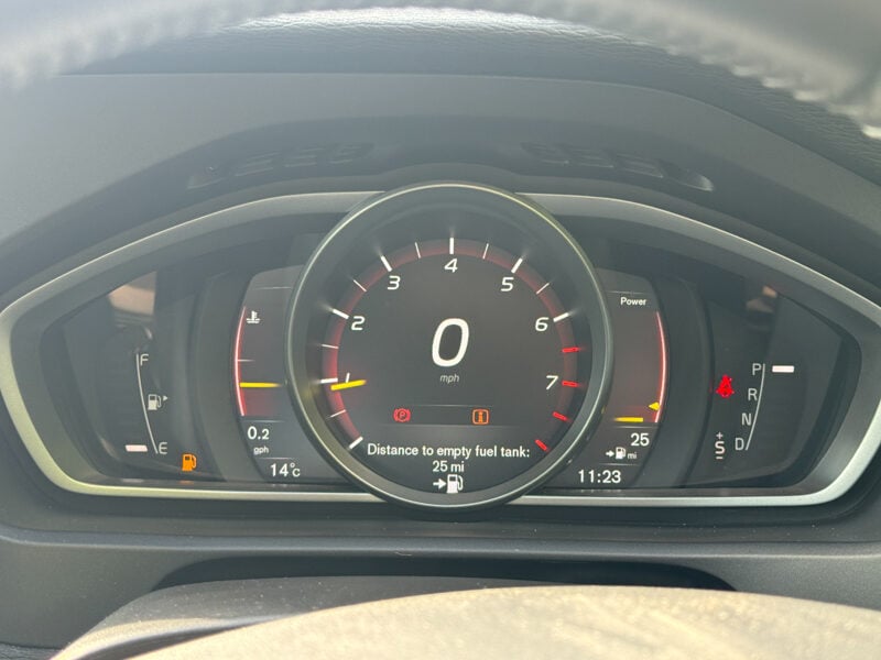 Used Volvo V40 2018 for sale - 77530424: Photo 19