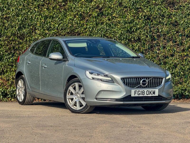 Used Volvo V40 2018 for sale - 77530424: Photo 3