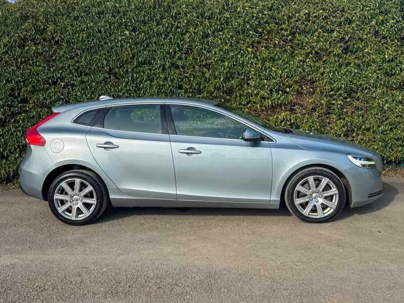 Used Volvo V40 2018 for sale - 77530424: Photo 5