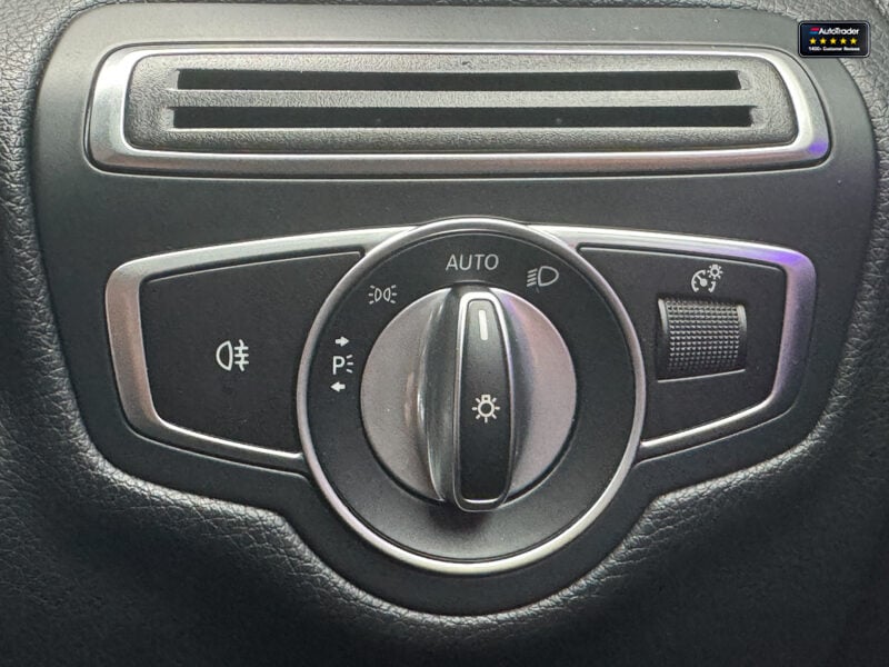 Used Mercedes-Benz C Class 2020 for sale - 77042237: Photo 17