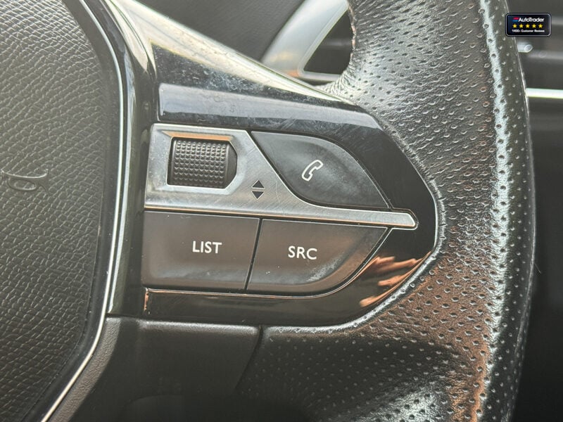 Used Peugeot 3008 2018 for sale - 77042300: Photo 14