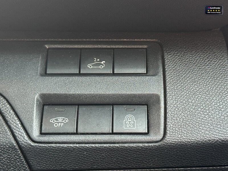 Used Peugeot 3008 2018 for sale - 77042300: Photo 16