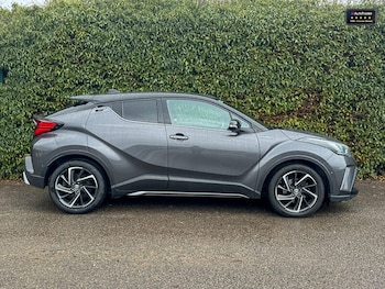 Used Toyota C-HR 2020 for sale - 77041874: Photo