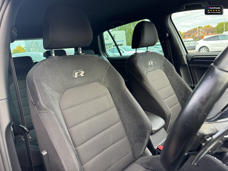 Used Volkswagen Golf 2017 for sale - 77042256: Photo 11