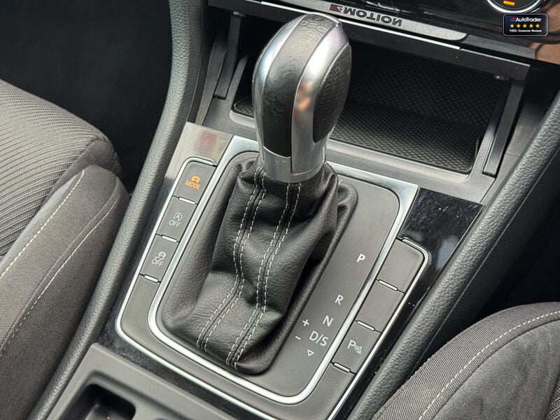 Used Volkswagen Golf 2017 for sale - 77042256: Photo 28