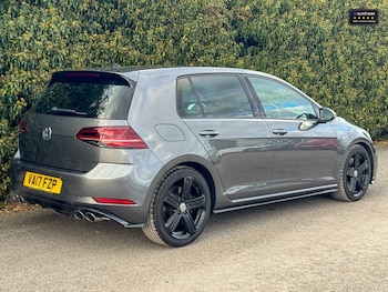 Used Volkswagen Golf 2017 for sale - 77042256: Photo