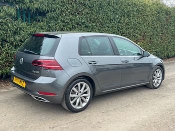 Used Volkswagen Golf 2017 for sale - 77666068: Photo