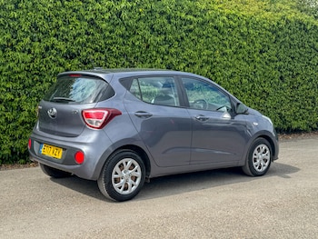 Used Hyundai i10 2017 for sale - 78242382: Photo