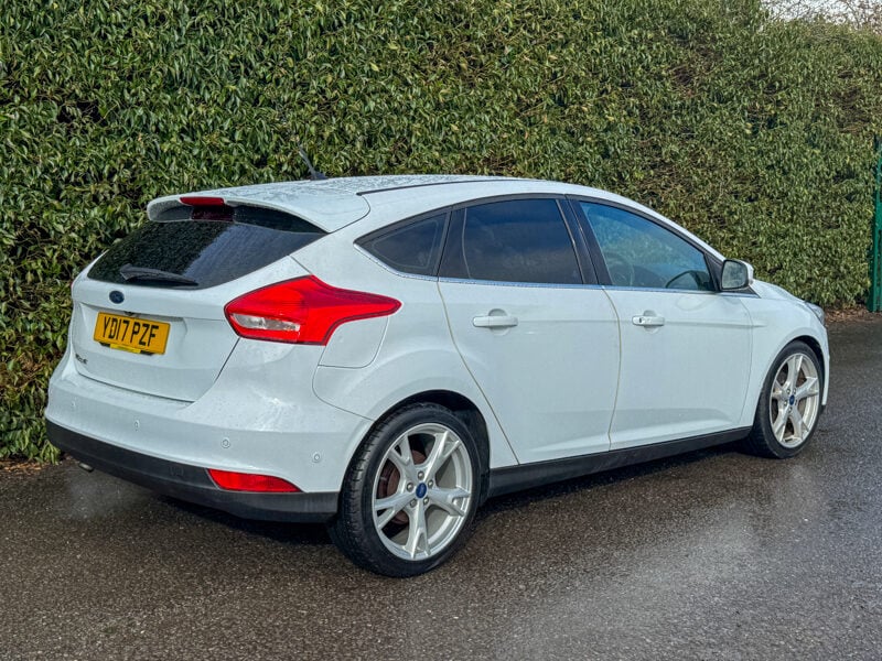 Used Ford Focus 2017 for sale - 77382203: Photo 4