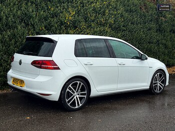 Used Volkswagen Golf 2015 for sale - 77042234: Photo
