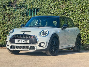 Used MINI Hatch 2019 for sale - 77663586: Photo