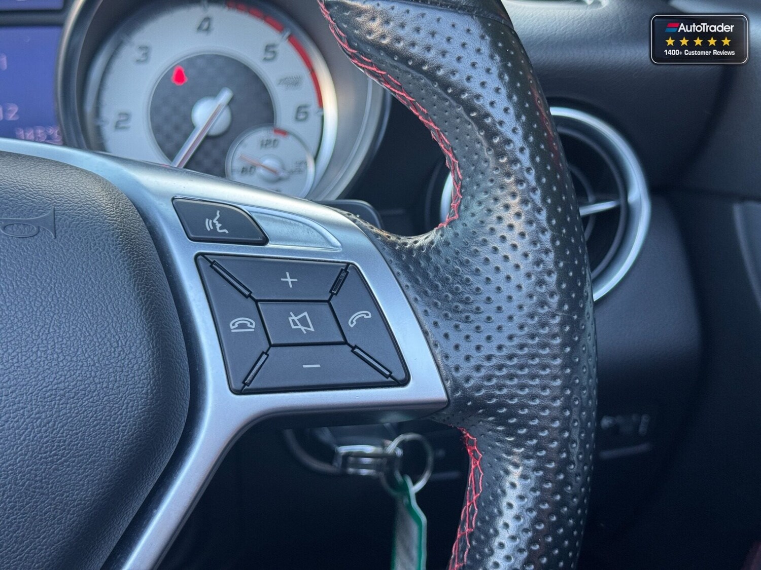 Used Mercedes-Benz SLK 2015 for sale - 77917424: Photo 12