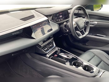 Used Audi e-tron GT 2021 for sale - 76231308: Photo