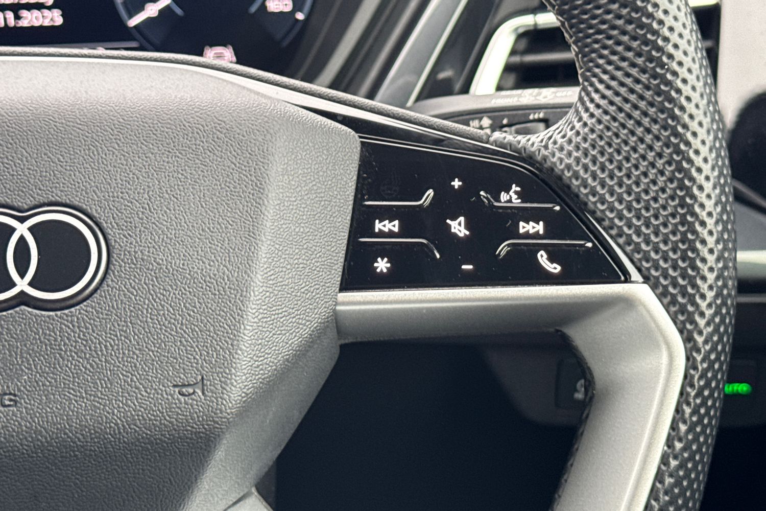 Used Audi Q4 e-tron 2023 for sale - 76676982: Photo 15