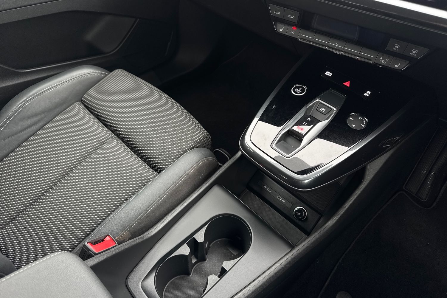 Used Audi Q4 e-tron 2023 for sale - 76676982: Photo 16