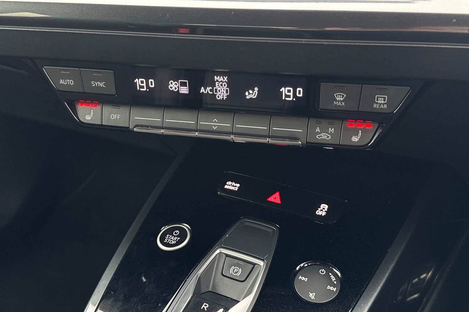 Used Audi Q4 e-tron 2023 for sale - 76676982: Photo 22