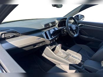 Used Audi Q3 2025 for sale - 76679872: Photo