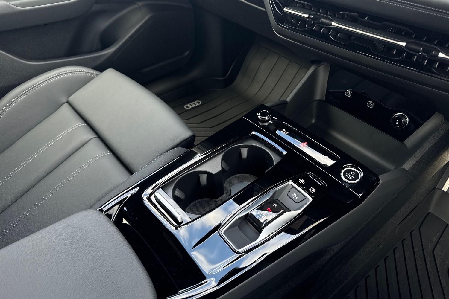 Used Audi Q6 e-tron 2025 for sale - 76680206: Photo 16