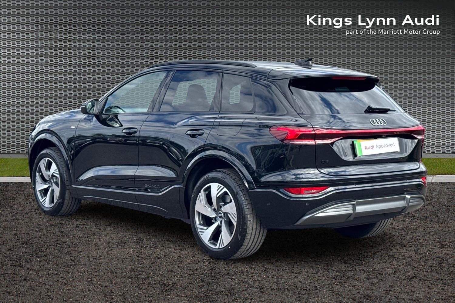 Used Audi Q6 e-tron 2025 for sale - 76680206: Photo 3