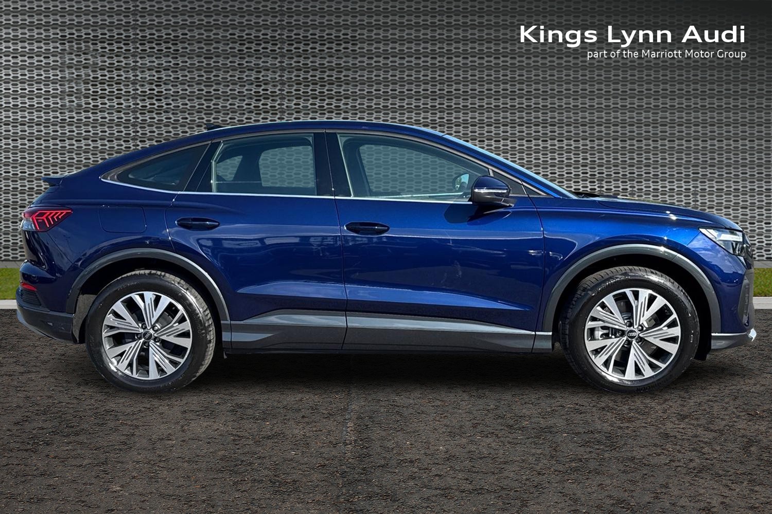 Used Audi Q4 e-tron 2025 for sale - 76679860: Photo 4