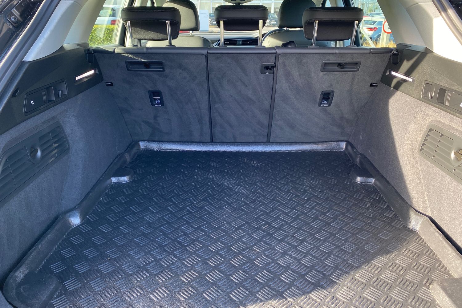 Used Audi Q8 2023 for sale - 76675761: Photo 12