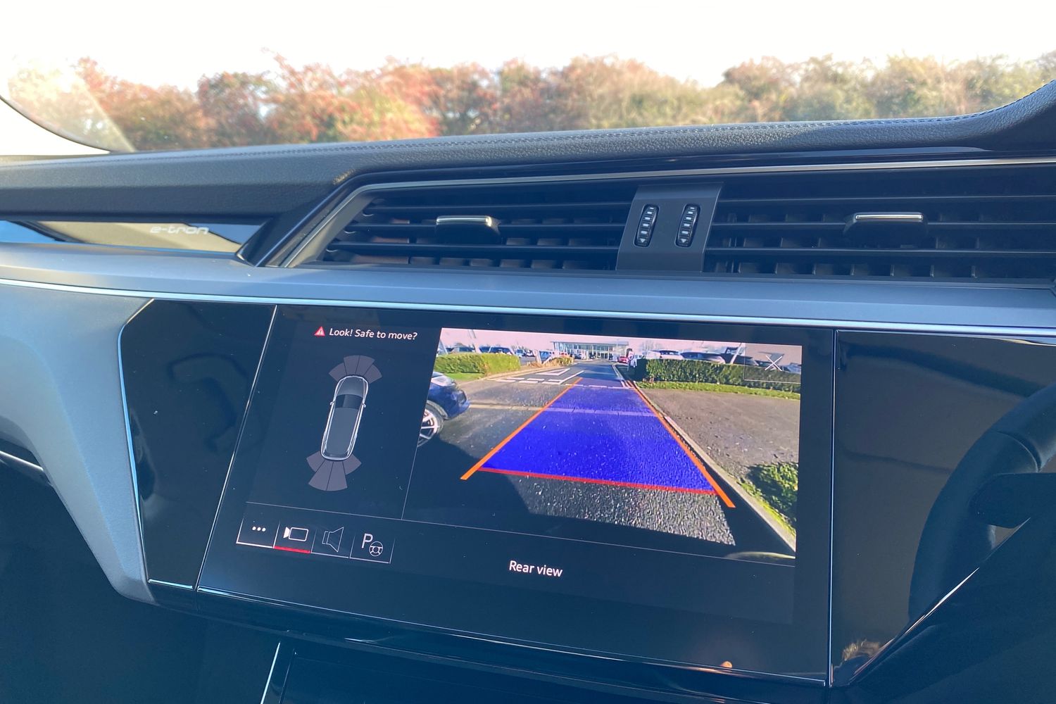 Used Audi Q8 2023 for sale - 76675761: Photo 19