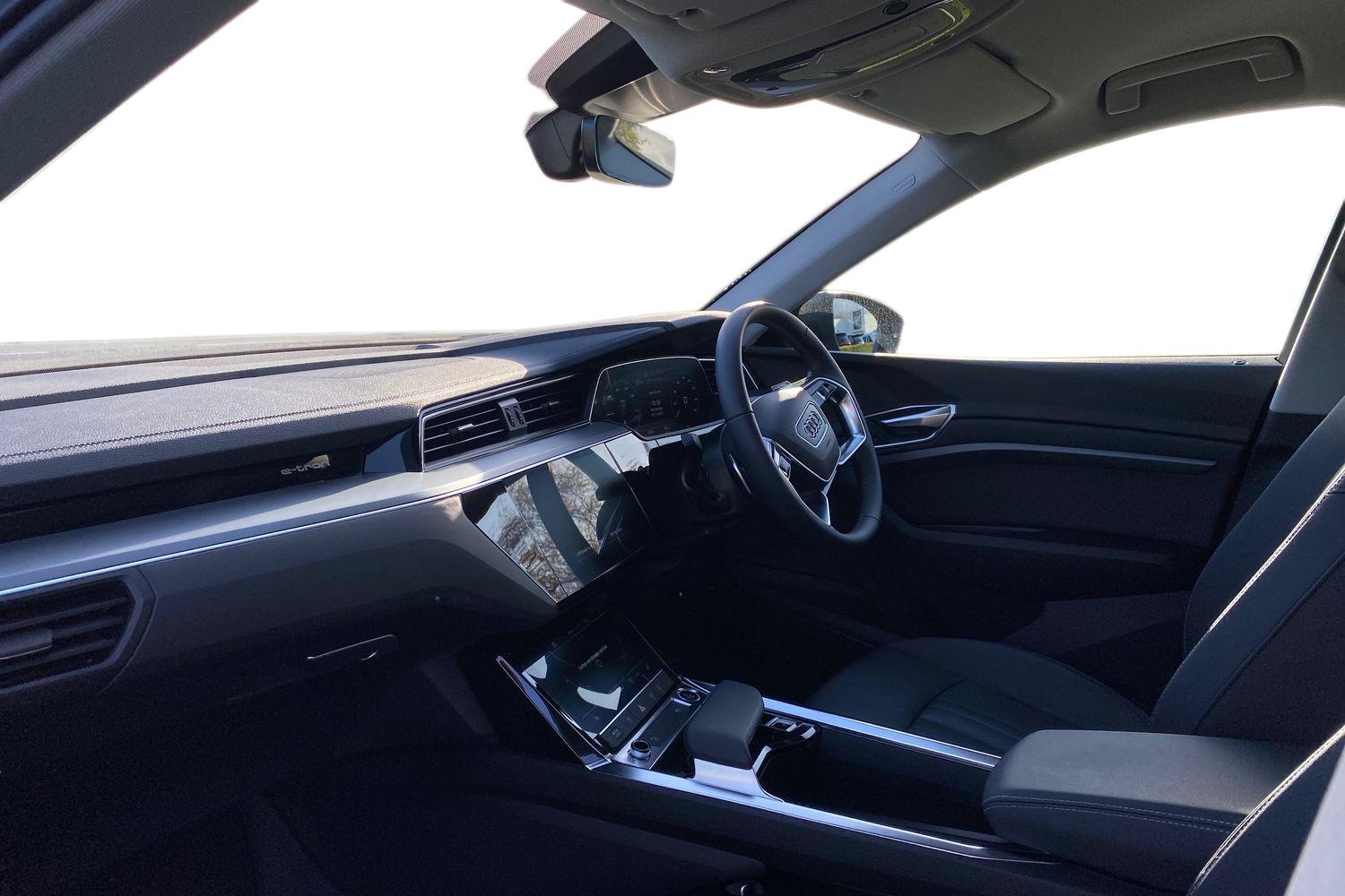 Used Audi Q8 2023 for sale - 76675761: Photo 2