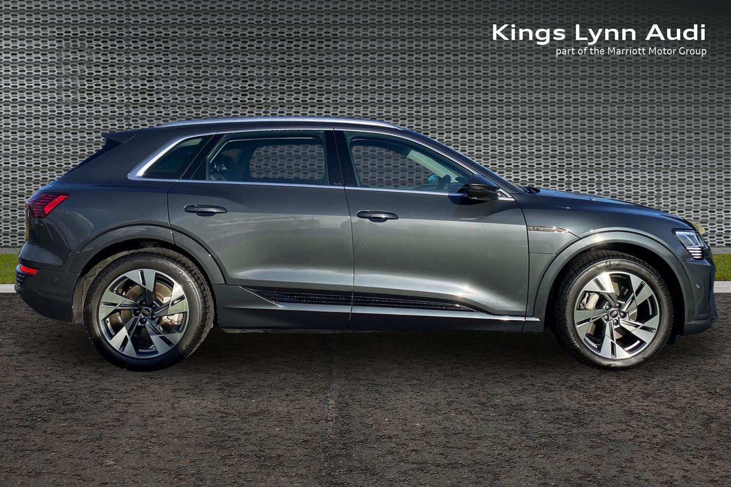 Used Audi Q8 2023 for sale - 76675761: Photo 4